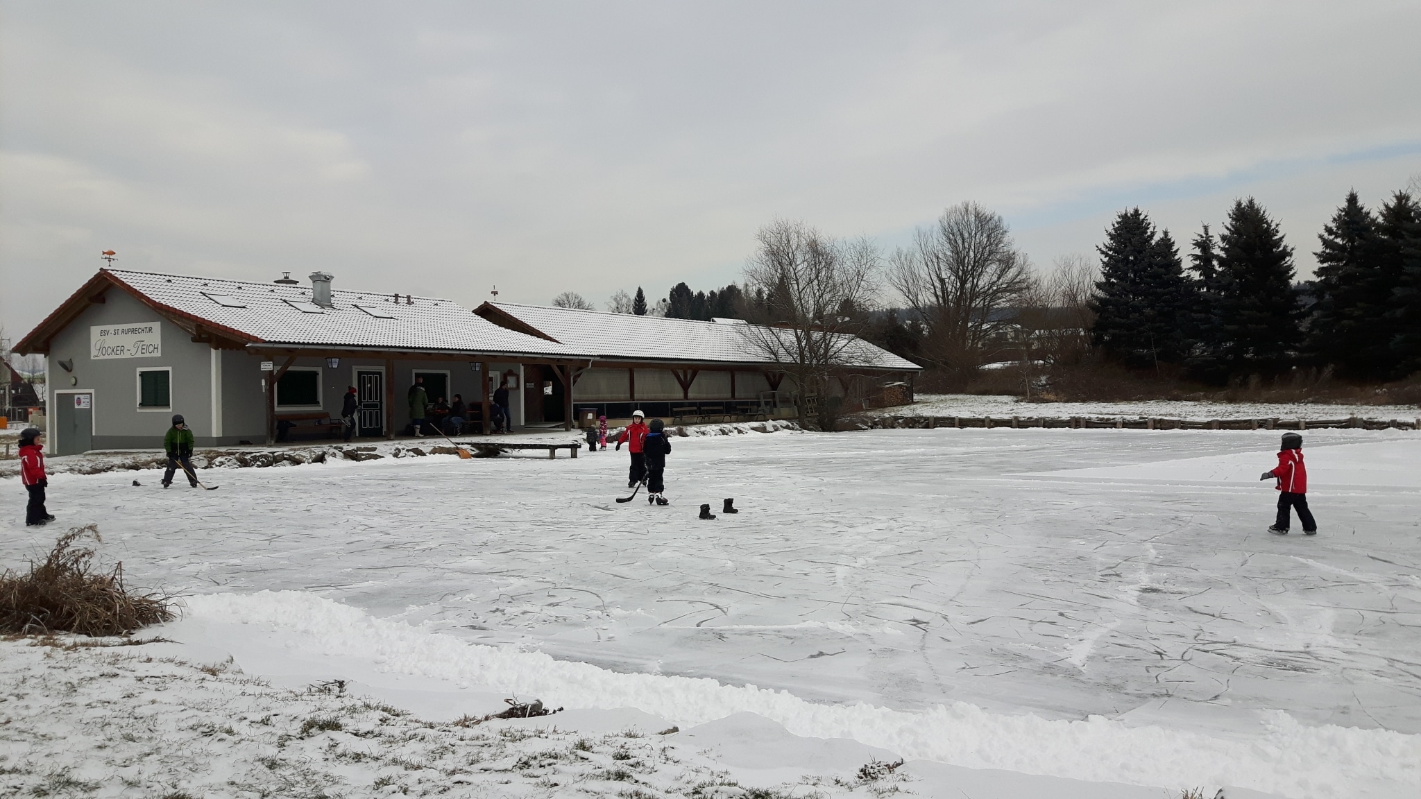 Eislaufen Locker Teich in St. Ruprecht an der Raab