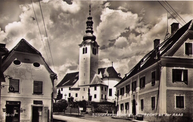 Postkarte um 1940-1950 Marktplatz und Raiba Sammlung Ludwig Papst